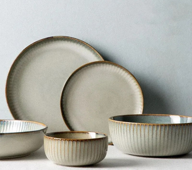 How to Use Japanese Plates for Home Décor & Dining Elegance
